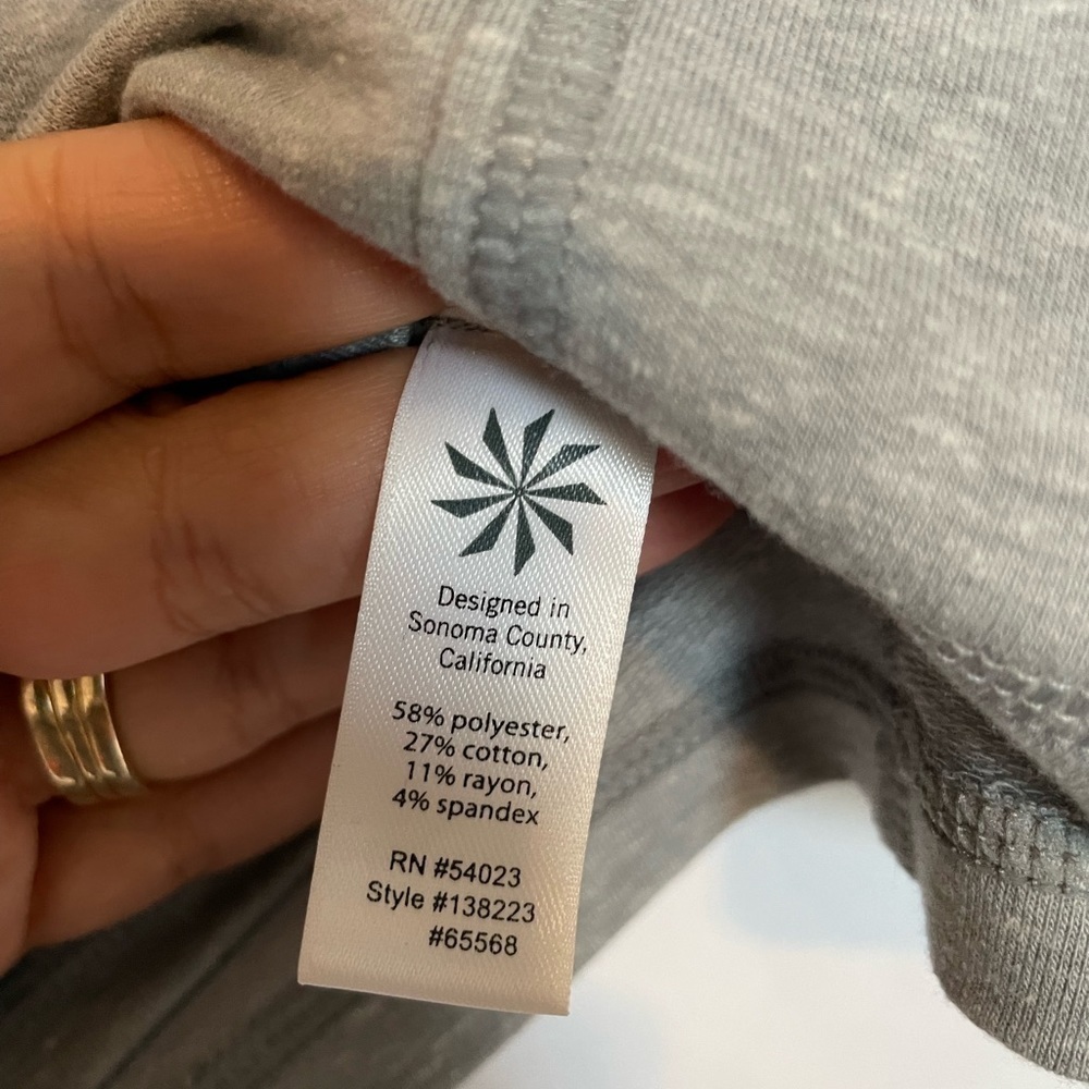 Athleta/ light gray Pencil Mini-Skirt Elastic Waist Pull-on. Size Medium - Picture 3 of 4